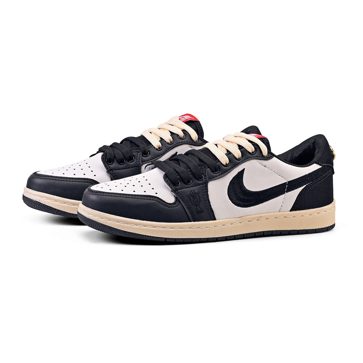 Air Jordan 1 Retro Low OG Trophy Room Away (Preto/Branco)
