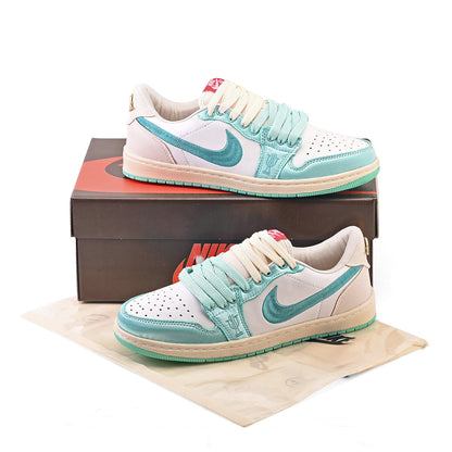 Nike Air Jordan 1 Retro Low OG Trophy Room Away (Branco/Verde Água)